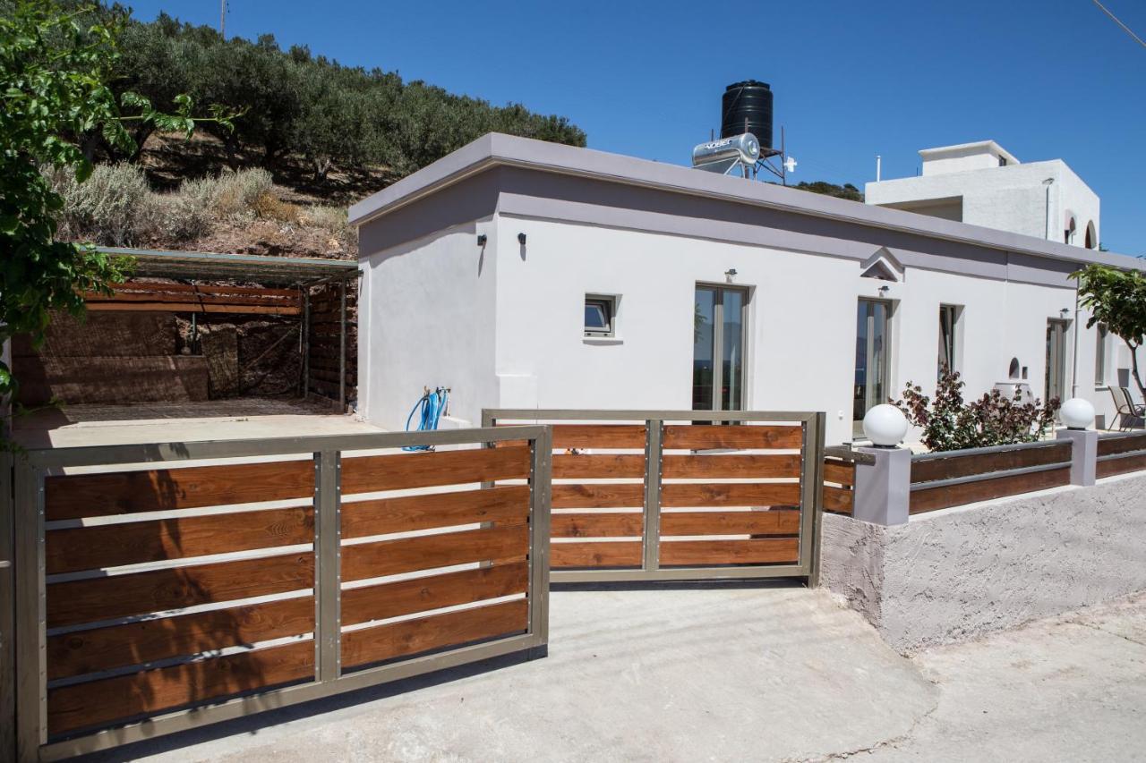 M & E Sea View House Holiday home *