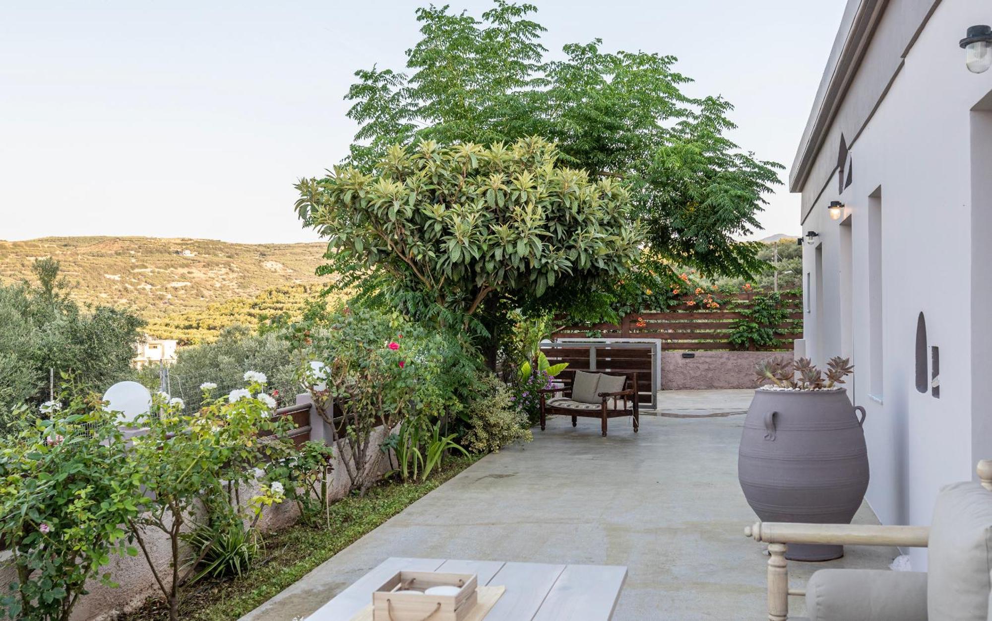 M & E Sea View House Holiday home *